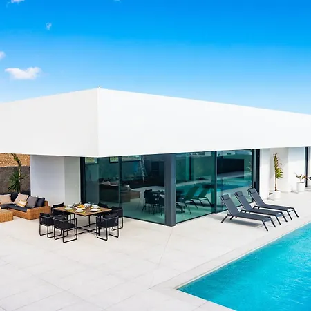 Tenik Villa