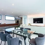 Tenik Villa *