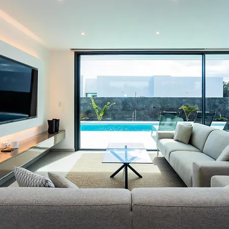 Tenik וילה טגיסי